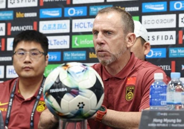 配资炒股入配资平台 久尔杰维奇赛前: 我和球员彼此都很了解, 对韩国可以检验球队备战